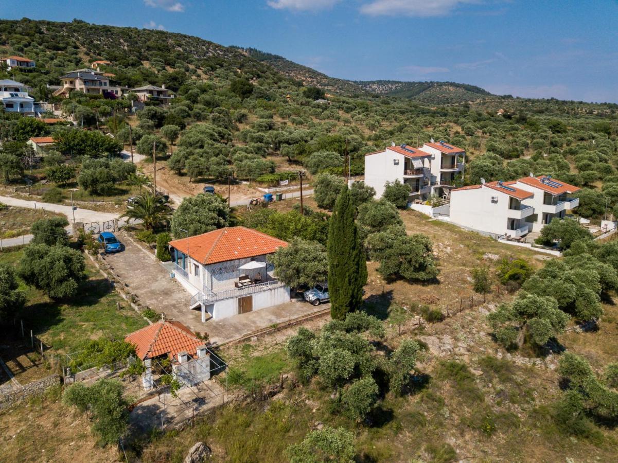 Olive Cottage Астрис Екстериор снимка