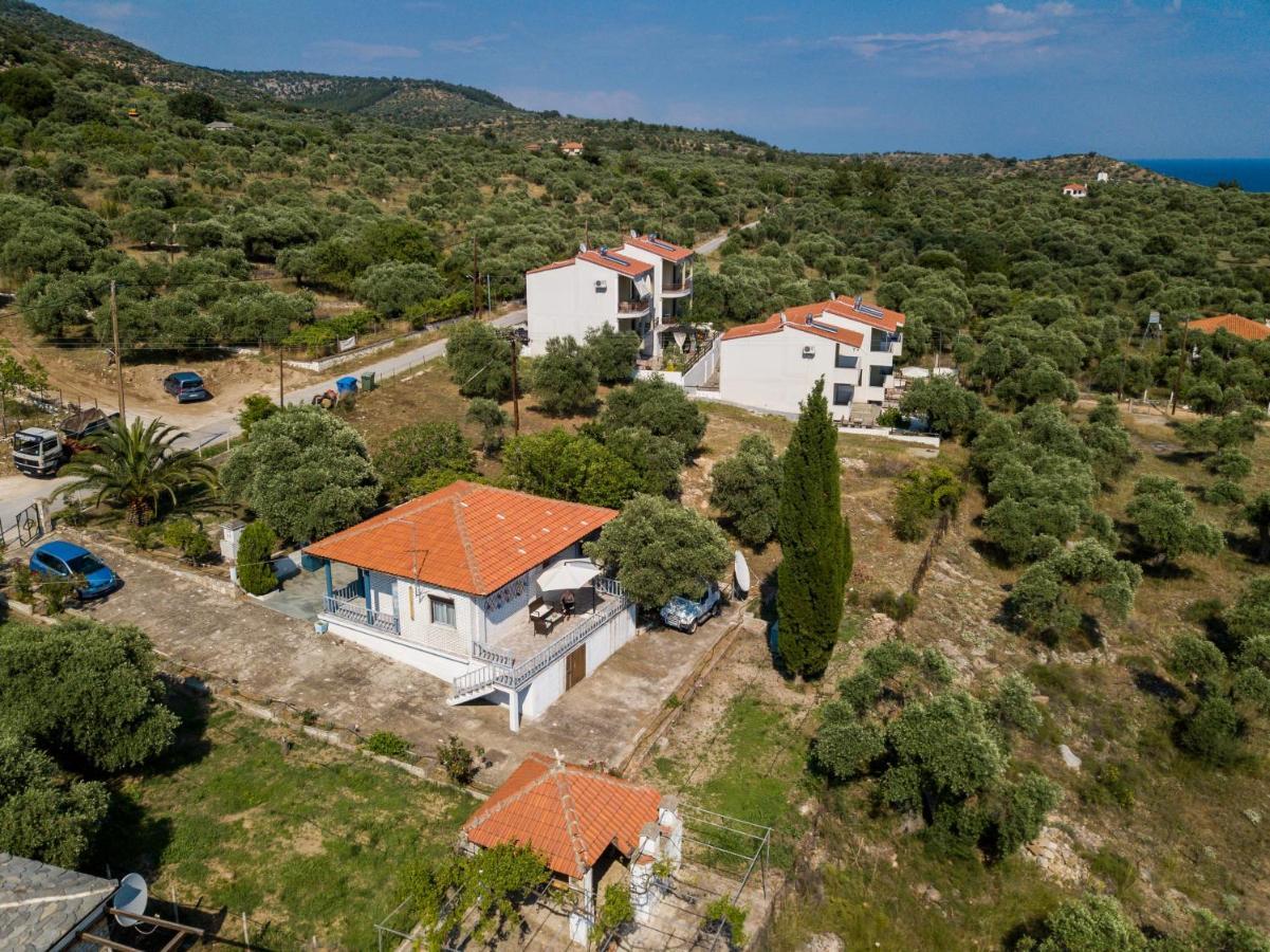 Olive Cottage Астрис Екстериор снимка